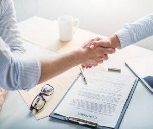 Umowa spółki – jakie zapisy są kluczowe?